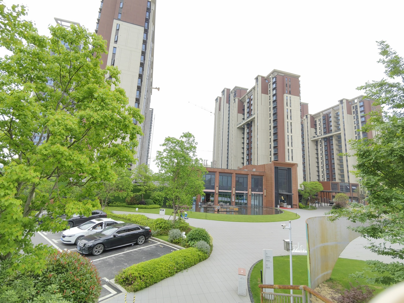 力高国资雍江府4室2厅2卫南朝向2800.00元/月出租
