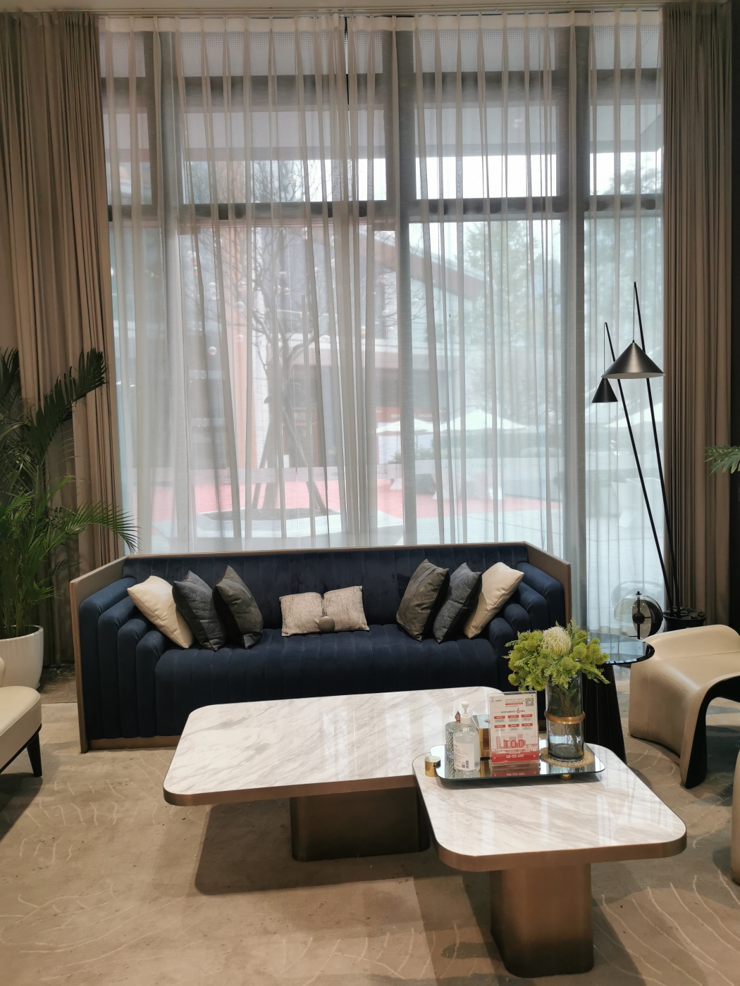 整租·麓鸣九天麓吟苑 4室2厅 南