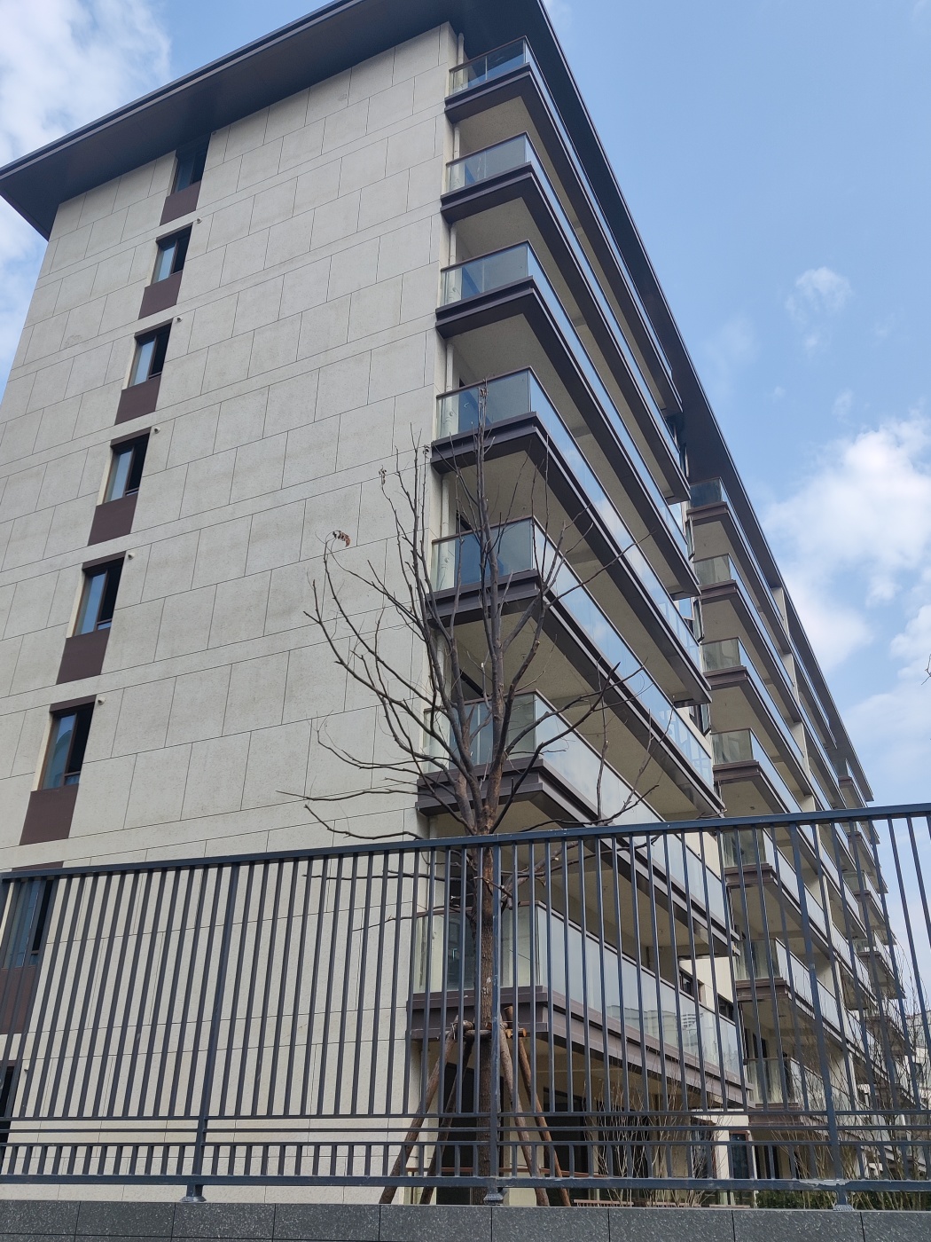 绿地麓湖郡4室2厅3卫南朝向6000.00元/月出租