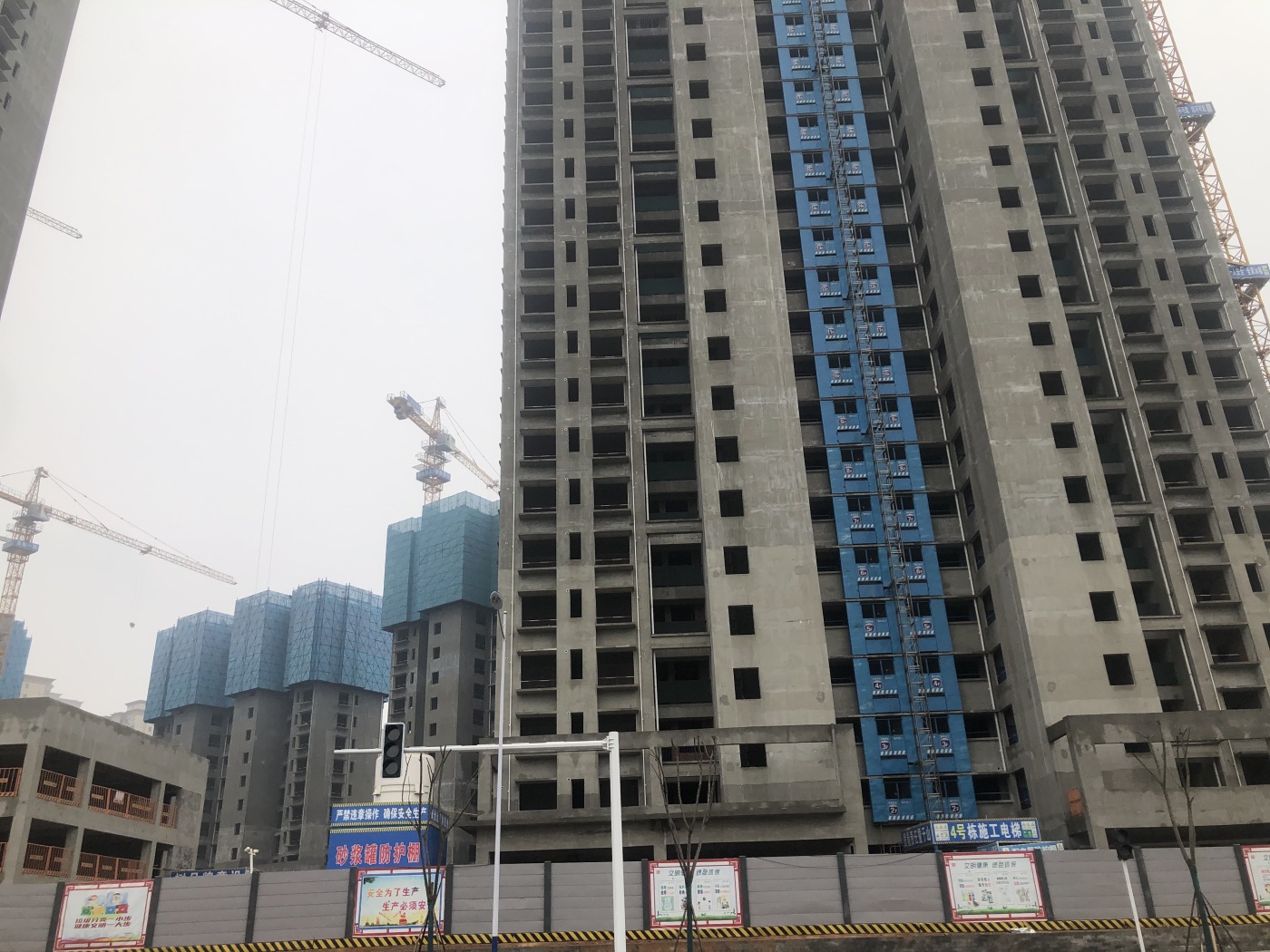 南壹府3室2厅2卫南朝向2600.00元/月出租