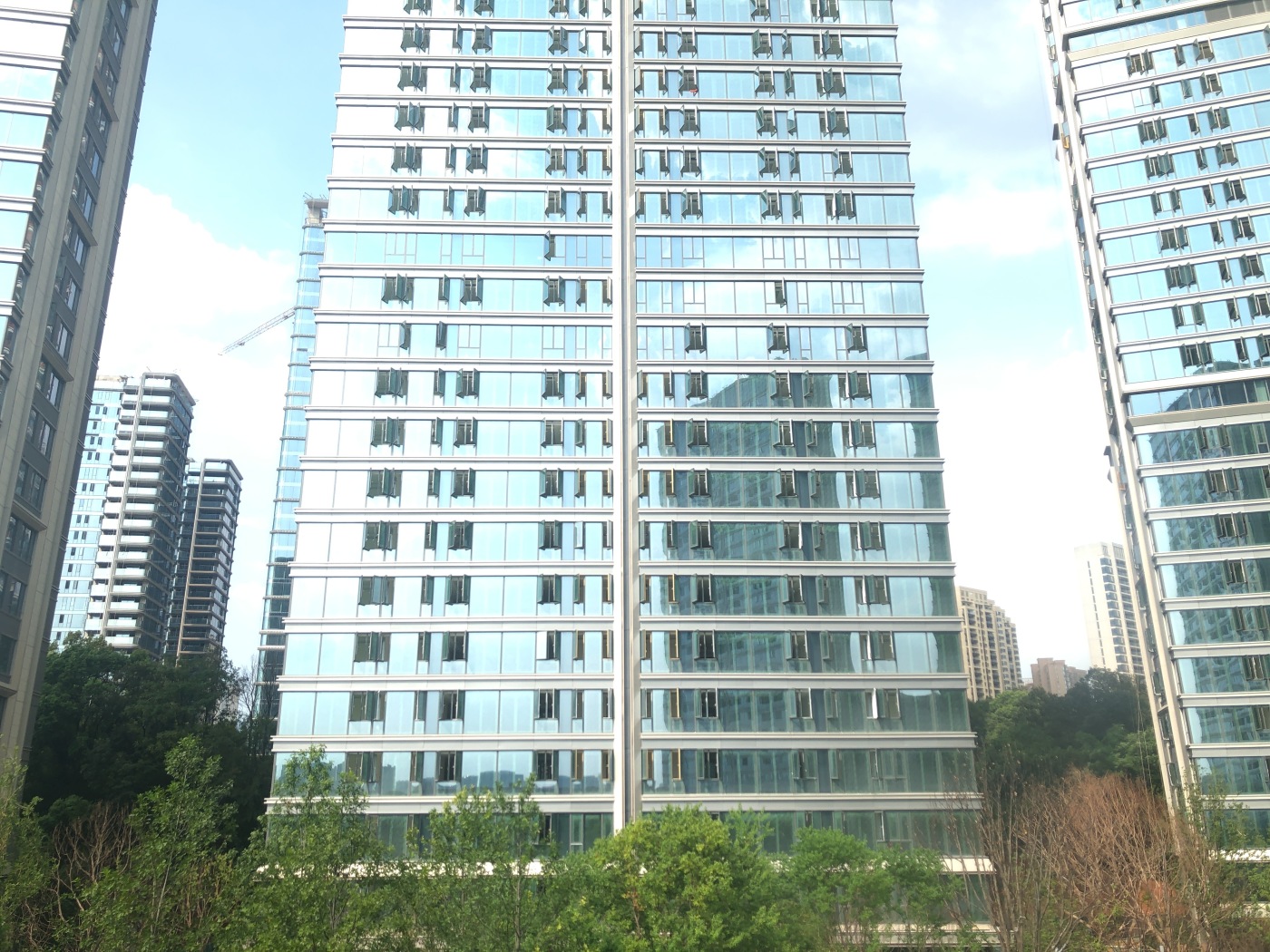 中海阅湘台4室2厅3卫南朝向12500.00元/月出租