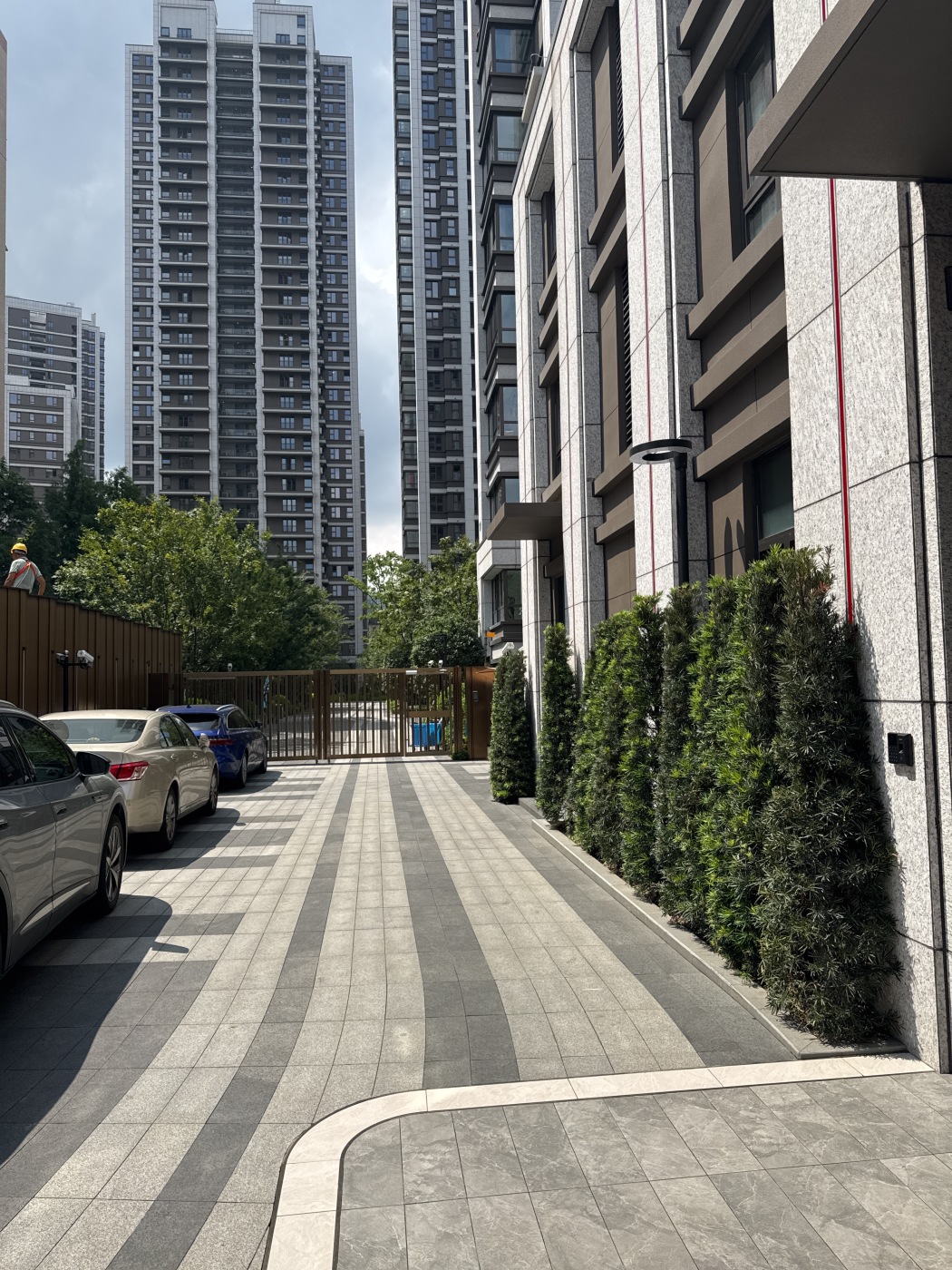 静安玺樾3室2厅2卫南朝向26800.00元/月出租