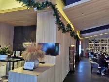 陈家坪轻轨站现房,奥体旁边打开窗户就可以听演唱会