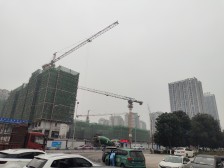 这个房子是精装修的拎包入住做一下清洁