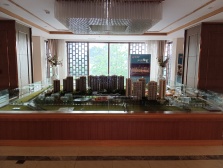 端户三房,城际列车站旁,三环路口,小区旁有6大公园
