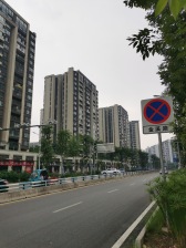 洋房,小区配套设施齐全。业主诚心卖