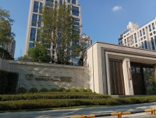 泰山7号叠拼上叠,采光好,带屋顶花园。内圈位置