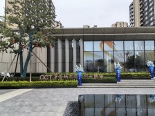 24年次新小区,出行方便,离市区只有一桥之隔