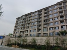 公园一环 叠拼带露台 单层面积100平 出门即公园