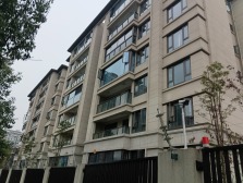 保利品质洋房,旁边没得对手,小区环境好