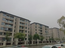 业主诚心出售 精装三房 环境优美 小高层