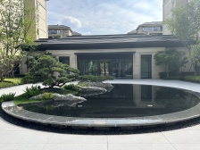 中央公园 绿城春溪云庐三期二房162万