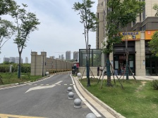 地铁口精装房源.........