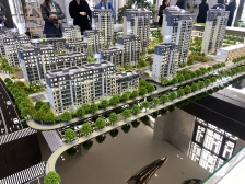 房子是新房,毛坯,楼栋位置好,业主诚心卖