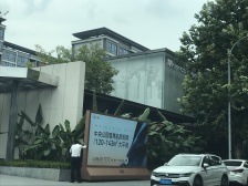 华润品质开发商,精装三大件新风,地暖和中 央空调,