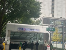 加州新牌坊 中海寰宇时代三房258万