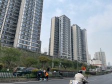 央企开发商 江北区次新 门口有轻轨住家环境好配套完善