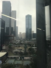 江北嘴公园里的跃层房 次新小区 交通方便