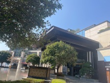 磁器口叠拼别墅,端户有露台屋顶花园,带车位