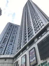 解放碑2021次新房+楼下三轻轨+带自持商圈+配套成熟