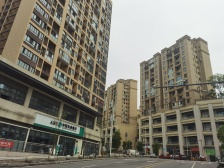 石马河 华美翡丽山一期四房195万