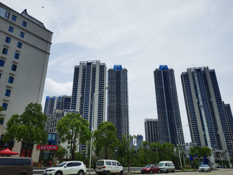 南向毛坯次新房 老证税费少中高楼层采光好,武汉汉阳四新国博新城华江
