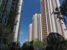 草街街道 北新御龙湾二街区三房39万