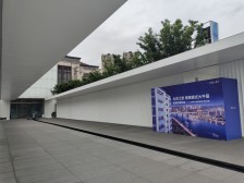 次新小区轻轨站旁,小区环境舒适