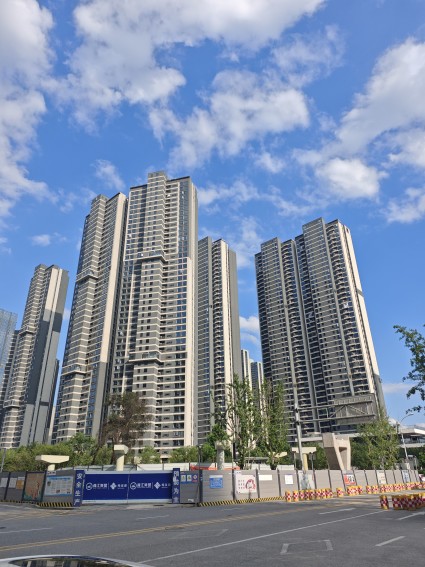 绿地·麓云国际怎么样:楼盘价格约在15800元.-长沙房天下楼盘点评