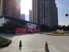 中高层南向小三房,花园中间位安静