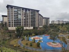 环境舒适,近智慧公园,看房方便。