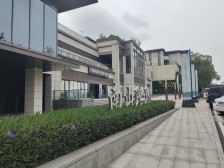 南山院子 叠下带地下室 带花园 诚心出售