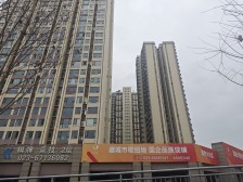 3梯2户大平层正看嘉陵江,视野开阔,户型方正,近轻轨