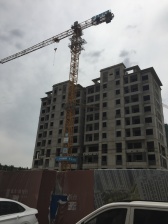 精装修,拎包入住,全屋东西都带,房主诚心卖