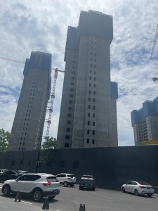 2025年次新小区,户型周正,诚心出售,花园环境好!