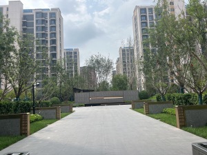 车位充足:96平440万,惊喜价160平910万地铁旁