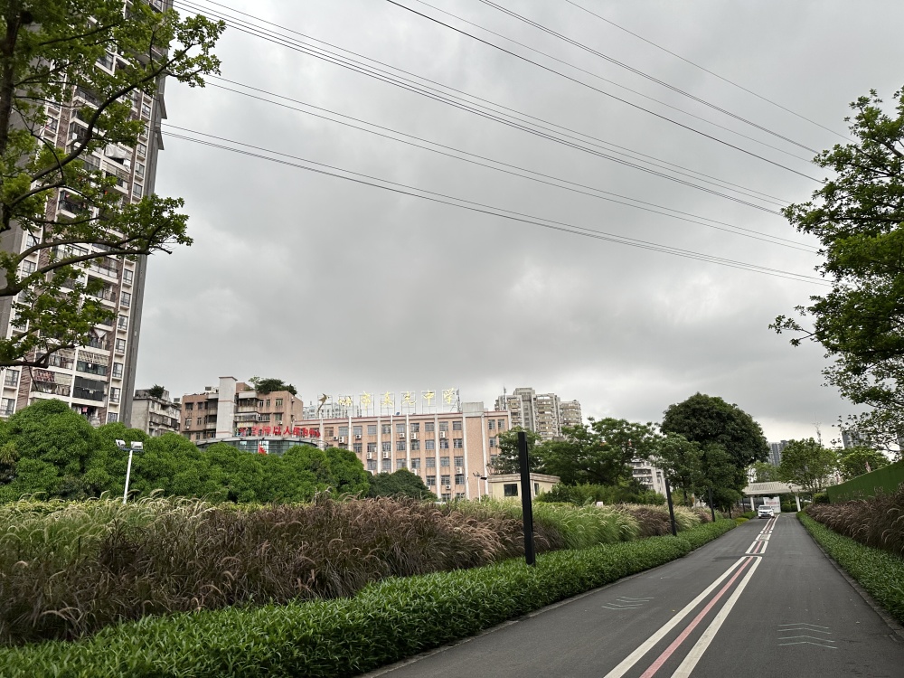 小区相关图
