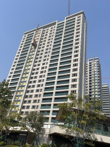 万科璞悦湾才交付端厅户型采光视野好