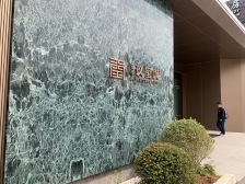 历下区长岭山小高层电梯入户视野无遮挡