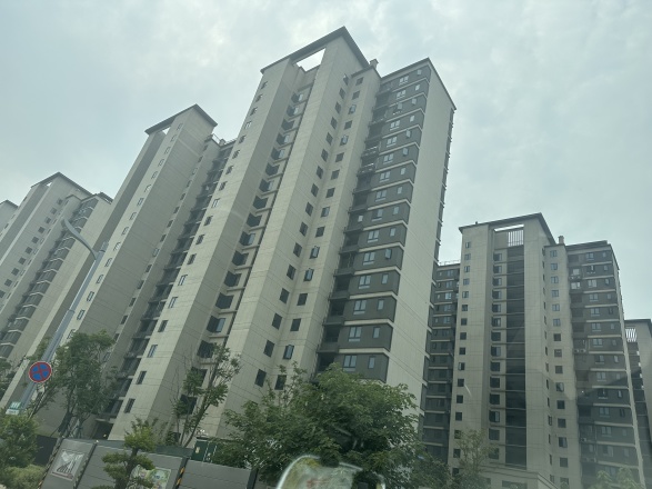 城发恒伟·西宸之光商住楼实景图