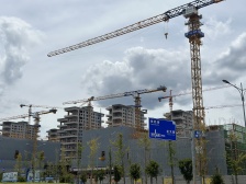 一线河景洋房,视野采光好,中间好楼层,小区园景