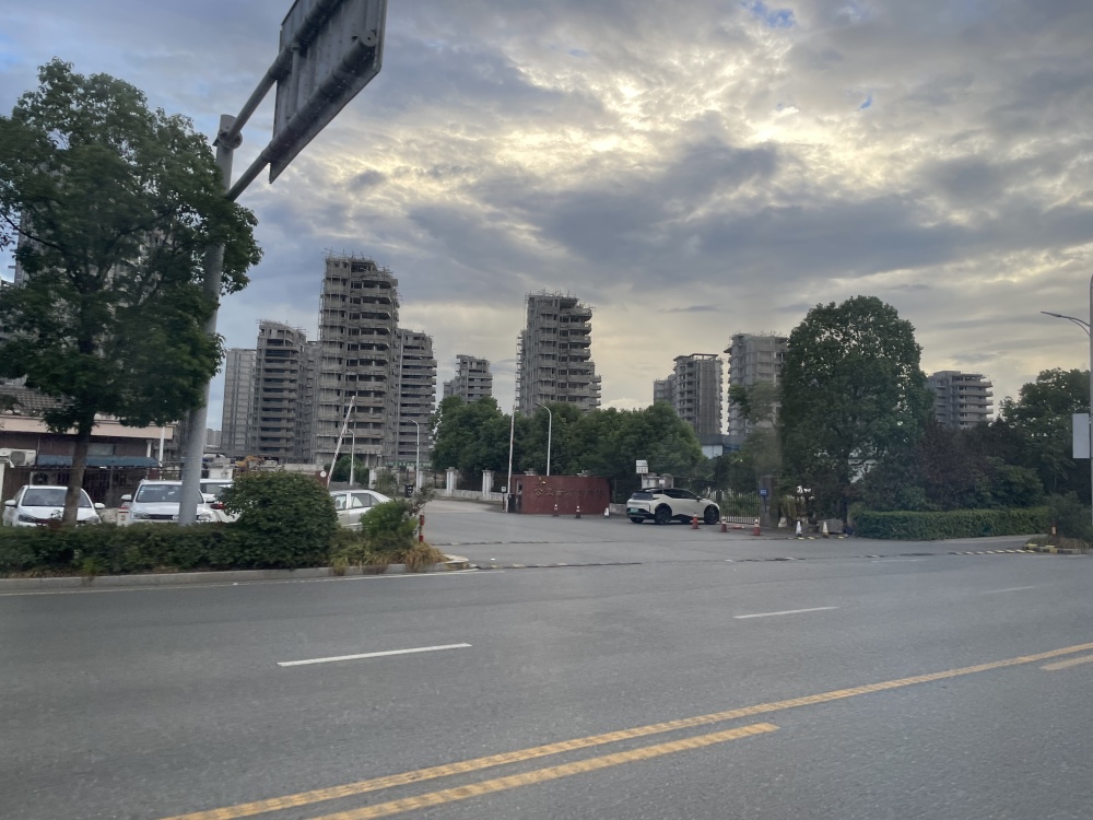 小区相关图