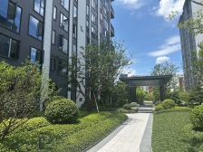 精装修从未入住阳台空中花园正对公园